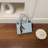 Nova bolsa de ombro da moda 2025, moda transfronteiriça, bolsa de axila estilosa de grande capacidade, bolsa feminina estilosa e versátil