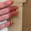 Brincos de prata 925 pura com fecho de ferradura cravejados de diamantes para mulheres, brincos de moda personalizados de luxo leve requintados, nicho de alta qualidade