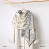 Regalos de Vacaciones de Moda y de Alta Gama para Madres, Bufandas de Imitación de Cachemira para Mujeres, Nuevos Chalecos Suaves y Sedosos Otoño e Invierno 2025