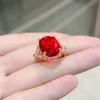Tiktok transmissão ao vivo de alta qualidade luz luxo cor tesouro vermelho anel de diamante imitação natural pombo ovo fogo cor brilhante anel de diamante em forma de ovo