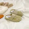 2026 Nova Moda de Verão Casual Super Popular Meia-Pantufa Solado Macio Versátil Slip-On Sapatos Preguiçosos Pantufas Fechadas Transfronteiriças