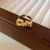 Joyería de lujo de gama alta con aguja de plata, aretes de perlas personalizados al por mayor de fabricante de Yiwu, aretes versátiles de moda para mujer