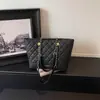 Bolsa Grande Matelassê com Corrente para Pedidos Internacionais para Mulheres 2026 Nova Bolsa Vintage de Ombro Bolsa Tote Versátil para o Dia a Dia Primavera e Verão