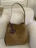 Bolsa de Ombro Feminina Casual de Couro de Grande Capacidade Estilo Retrô Simples Outono 2025 de Alta Qualidade