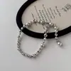 Colar de Pérolas em Metal Prateado com Gradiente de Tamanho Spliced Design de Nicho de Luxo Acessível Corrente para Suéter Corrente de Clavícula Feminina