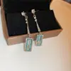 Pendientes Cuadrados de Cristal Incrustados con Aguja de Plata Nicho Lujo Ligero Diseño de Gama Alta Pendientes Personalizados Modernos Versátiles para Mujer