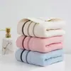 Toalla de Corazón de Fresa con Sensación de Algodón Toalla Facial para el Hogar Algodón Suave Absorbente No Suelta Toalla Grande para Hombres y Mujeres