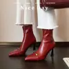 Botines de punta fina elásticos ajustados al cuerpo con hebilla metálica estilo europeo, elegantes y con estilo, con múltiples hebillas, nueva colección otoño 2026, botines para mujer