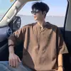 Sensação casual e relaxada, camiseta de manga curta em linho sintético para homens, novo estilo de verão, fresca e respirável, pequeno decote em V, top solto de meia-manga