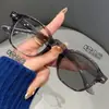 Gafas de Prescripción que Cambian de Color con Tachuelas Metálicas, Populares en Redes Sociales, Realzan el Cutis, Monturas Transparentes de Color Té, Modernas, Doble Uso para Interiores y Exteriores, Gafas Bloqueadoras de Luz Azul