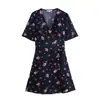 Vestido Slimming Estilo Férias Verão 2026 Cruzamento Europeu e Americano Floral Rosa Francês Gola V Amarração na Cintura
