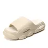 Chinelos de Verão de Alta Qualidade de Borracha e Plástico 4CM com Sensação de Calçar Facilmente Costura Arco-Íris Personalizados Leves Sapatos Masculinos