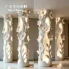 Cilindro floral luminoso hueco GRG para revestimiento de columnas interiores de hotel y club, componente decorativo artístico translúcido en relieve personalizado