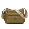 Tendência transfronteiriça nova bolsa feminina bordada multicamadas de nylon de ombro único moderna para mães no trajeto diário bolsa de ombro única feminina casual