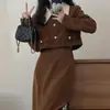 Nuevo Traje de Chaqueta Corta de Pana con Cuello de Muñeca y Falda de Longitud Media, Estilo Suave, Comercio Exterior Transfronterizo Europeo y Americano, Primavera y Otoño