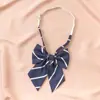 Departamento Japonés Estilo Universitario Estudiante Rayas Rojas Corbata JK Femenina Lazo Perezoso Sin Cuello Accesorios Flor de Cuello