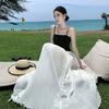Vestido de verão feminino estilo francês, preto e branco, dividido, chá, pausa, indústria pesada, plissado, babados, design, saia sem alças