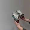 Zapatillas de moda para niños con suelas suaves en bloques de color, nueva colección otoño/invierno 2026, zapatillas de entrenamiento alemanas versátiles para niñas, adecuadas para niños mayores