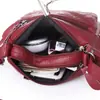 Bolsas para Mulheres de Meia-Idade 2023 Novo Modelo da Mãe Grande Capacidade Couro Macio Moda Ombro Transversal Pequena Bolsa Atacado