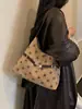 Bolso de mano de lunares de moda para mujer, nueva colección 2026, bolso de hombro de gran capacidad para el trabajo, bolso tote vintage de gamuza