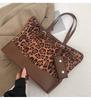 Bolsa Tote Retrô Grande Capacidade Outono e Inverno para Mulheres 2026 Nova Moda Bolsa de Ombro Versátil para Trabalho, Deslocamento e Compras