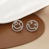 Pendientes de botón con cara sonriente incrustada de pedrería, versátiles y a la moda, para mujer, de lujo ligero, estilo nicho, diseño personalizado, pendientes simples para la oreja
