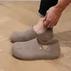 Nueva colección de otoño: Zapatos casuales tipo mocasín para hombre estilo retro Birkenstock, con suela suave, diseño antideslizante, ajuste cómodo y construcción ligera, perfectos para usar en interiores.