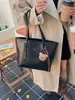 Venta al por mayor Envío directo Bolso de hombro individual para mujer de gran capacidad 2026 Otoño Nuevo Bolso tote de moda Bolso de trabajo Versátil a la moda