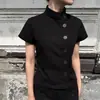 Camisa preta de manga curta com gola alta diagonal e botões diagonais, design europeu e americano novo, nicho, corte justo, elegante, adequada para o trabalho.