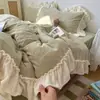 Conjunto de cama de quatro peças em veludo de leite com relevo tridimensional estilo francês totalmente fosco, espessado para o inverno, capa de edredom em veludo coral, lençol de baixo e lençol de cima