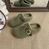 Sapatos Birkenstock estilo slip-on com sola grossa e acabamento em pele, vestuário de inverno feminino para exterior, novo modelo de inverno 2026, chinelos de algodão felpudo