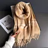 Cachecol Xadrez Casual Moda Outono e Inverno Quente Xale Feminino Versátil Roupa de Trabalho Fio de Lã com Franjas Cachecol de Imitação de Caxemira