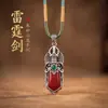Nuevo Colgante Espada León Cinnabar Incrustado con Alto Contenido de Arena Roja Imperial, Adecuado para Hombres y Mujeres en su Año Zodiacal, Collar al por Mayor