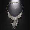 Collar de cuadros pequeños retro de varias filas con borlas de flores de metal y cadena de clavícula para mujer, accesorios de fiesta con diamantes completos, collar