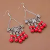 Aretes de Estilo Exótico de Venta Caliente Retro Literario Clásico Dignificado Ganchos para la Oreja Versátil Hueco Moda Borla Colgantes