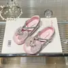 Sapatos de Princesa de Cristal para Meninas 2026 Primavera Novos Versáteis Sapatos Infantis de Couro com Velcro Sapatos Doces para Meninas com Solado Macio