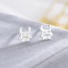 Aretes de Diablito para Mujer Pequeños Mini Diablito Aretes Brillantes Moda Sencillo Estilo Coreano Diseño Nicho Accesorios Venta al por Mayor