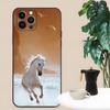 Para iPhone15 grassland bonito cavalo branco elegante capa de telefone celular