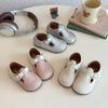 Sandalias Cerradas para Niñas 2025 Nuevas de Verano Más Vendidas Pantuflas Medias para Niños Zapatos de Verano de Suela Suave Zapatos de Princesa para Niñas Pequeñas