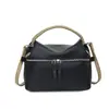 Bolsa Lonchera de Cuero Suave con Asa Tejida para Mujer Modelo Nuevo 2026 Bolso de Hombro Único Cruzado Versátil para Viajar Fuente Mayorista