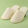 Pantuflas Gruesas Personalizadas al por Mayor para Hoteles de Lujo, Casas de Huéspedes, Salones de Belleza, Hospitalidad Doméstica Desechable, Engrosadas para Uso en Hotel
