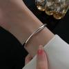 Pulseira Quadrada para Mulheres, Estilo Simples e Descolado, Versátil para o Dia a Dia, Acessório de Mão da Moda Hip-Hop de Nicho