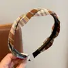 Nueva diadema trenzada floral de dibujos animados linda para niñas, accesorio para el cabello infantil para la escuela y uso diario