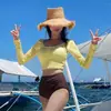 Nuevo Traje de Baño Conservador de Manga Larga con Contraste de Color Estilo Slim-fit de Corea del Sur con Abertura para Vacaciones en Aguas Termales para Mujer
