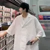Roupas Masculinas Estilo Hong Kong Verão 2025 Nova Camisa de Manga Curta com Padrão Embossado Colarinho de Terno Masculino Camisa Casual Top de Tamanho Grande