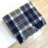 Novo Cachecol de Lã Xadrez Inverno Estilo Coreano para Mulheres, Versátil e Fofo, Espessado para Aquecimento, Adequado para Estudantes, Moderno