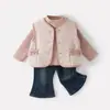 Suéter Bordado para Bebé y Niño Pequeño Chaleco de Felpa Floral para Niñas Ropa de Invierno Nuevo Estilo Jeans Gruesos con Forro Polar Conjunto de Tres Piezas