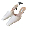 Mules sencillos lisos sin cordones, nueva tendencia 2026 para mujer para exteriores, sandalias doradas de tacón fino con punta cuadrada