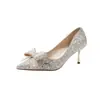 Sapatos de noiva plus size femininos, sapatos de noiva, vestido Xiuhe, sapatilhas para madrinhas, salto alto fino com lantejoulas e laço estilo francês