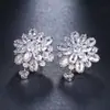 Pendientes de Cobre Chapados en Oro con Colgante de Flor de Circonita de Colores, Pendientes de Lujo Ligero con un Toque Europeo y Americano de Alta Gama, Personalizables al por Mayor